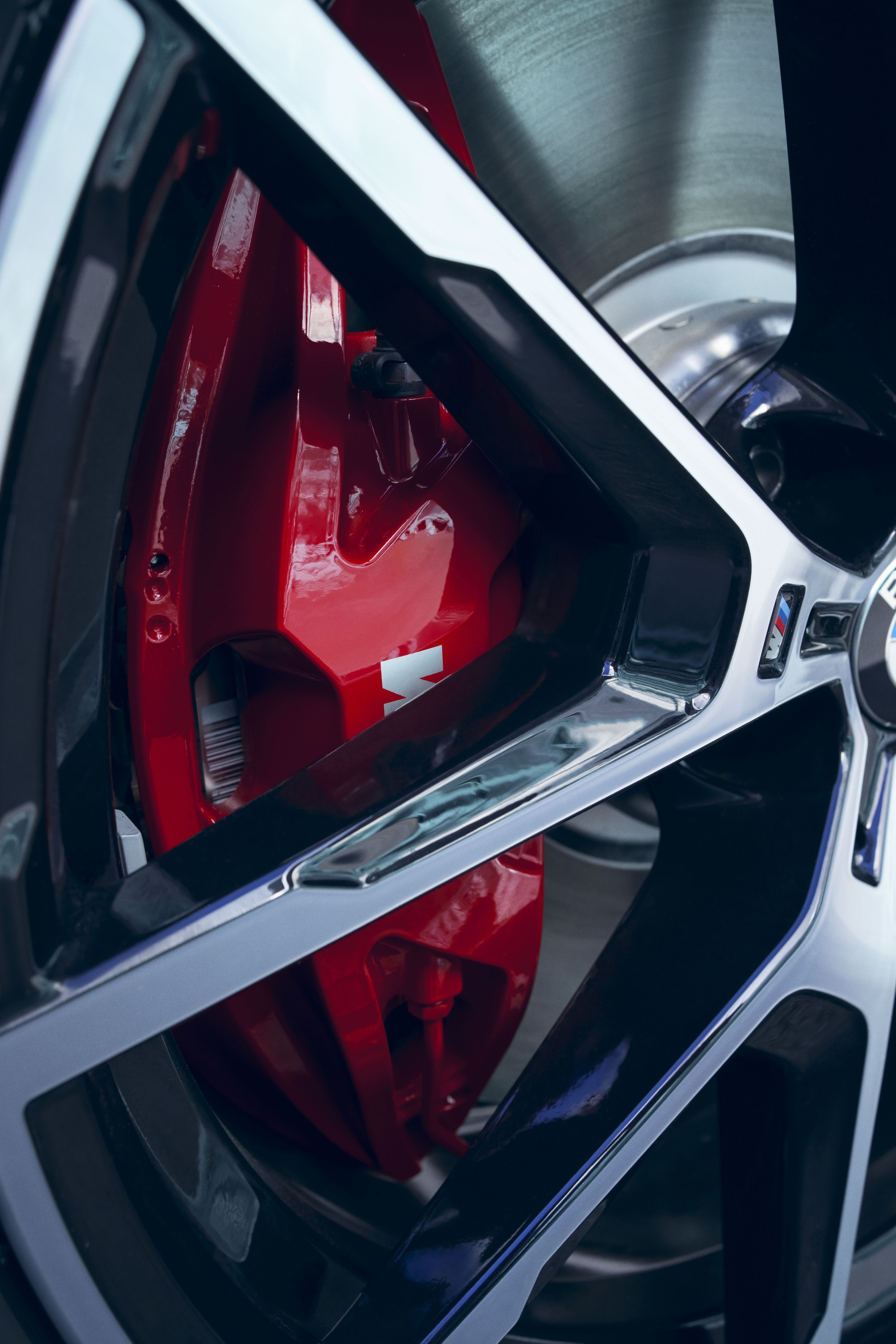 BMW M850i exterior P90449949
