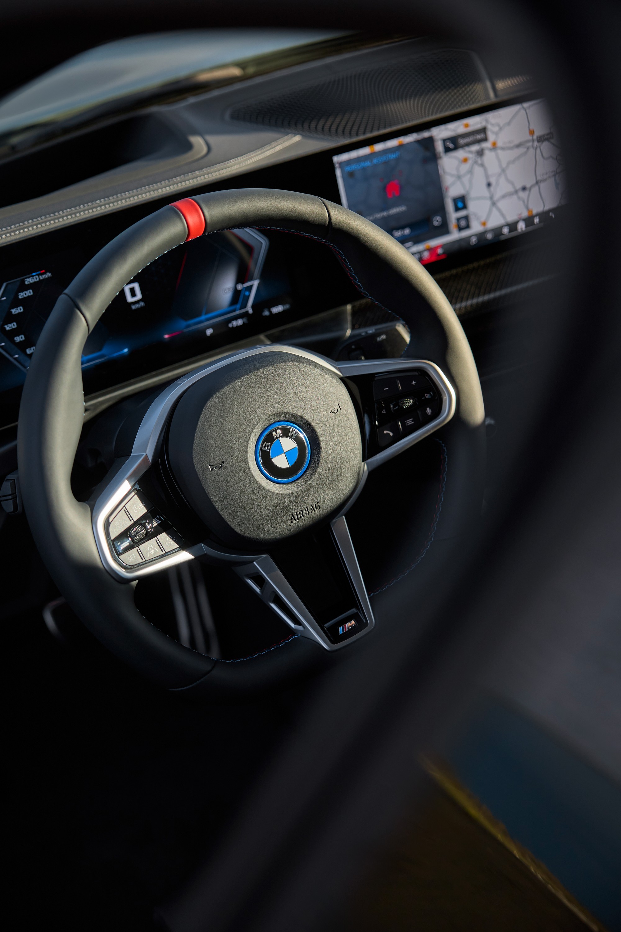 BMW i4 interior P90546651