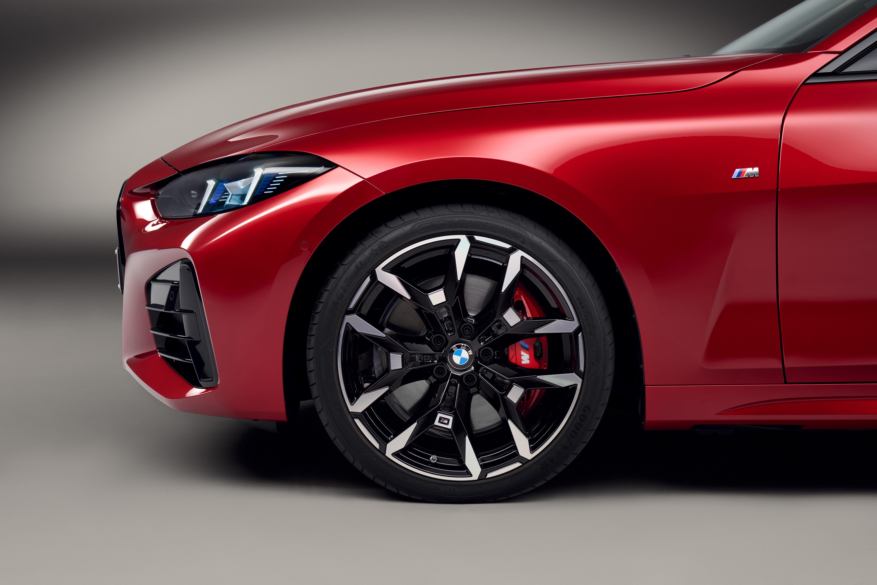 BMW 4 Series exterior P90535812