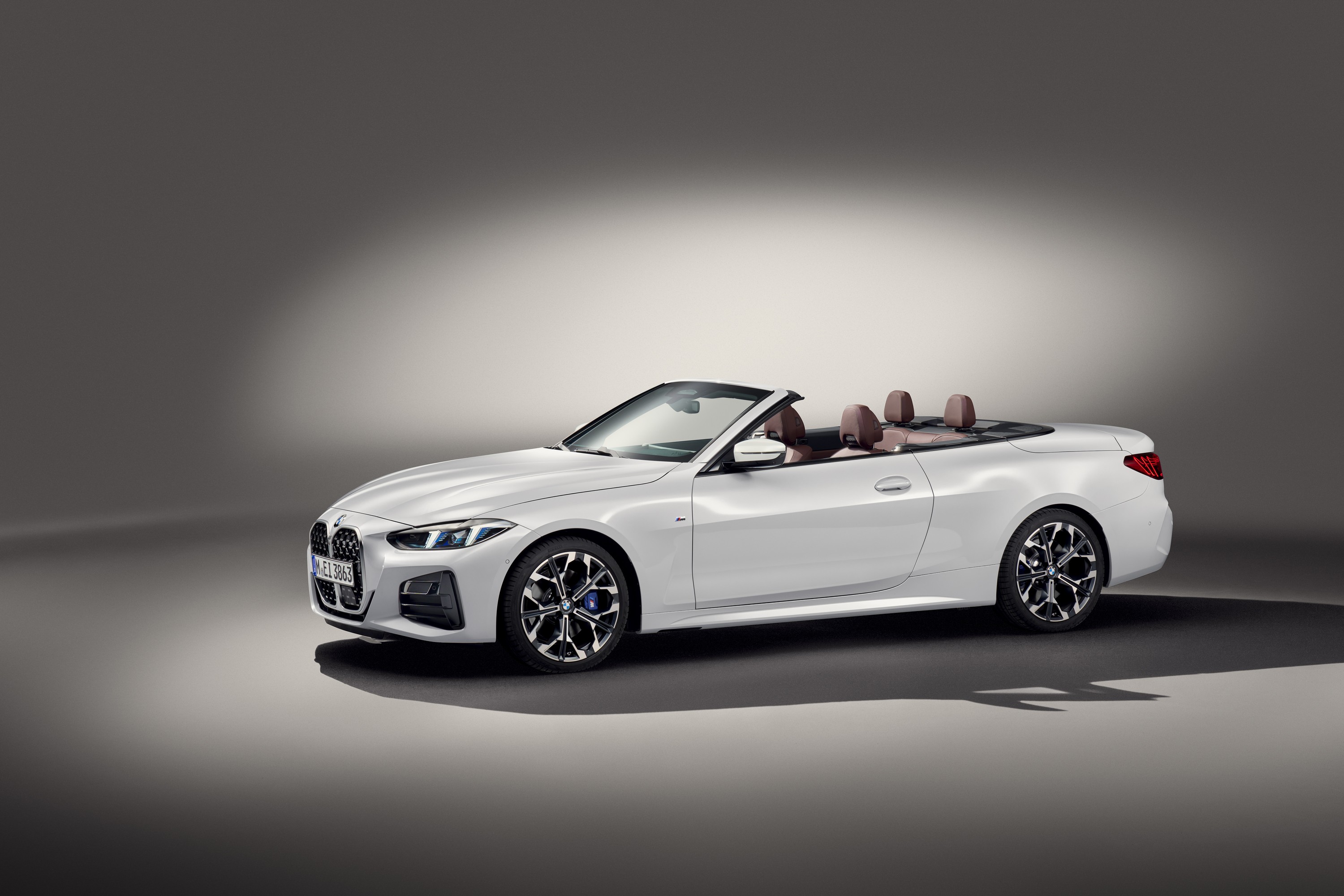 BMW 4 Series exterior P90535852