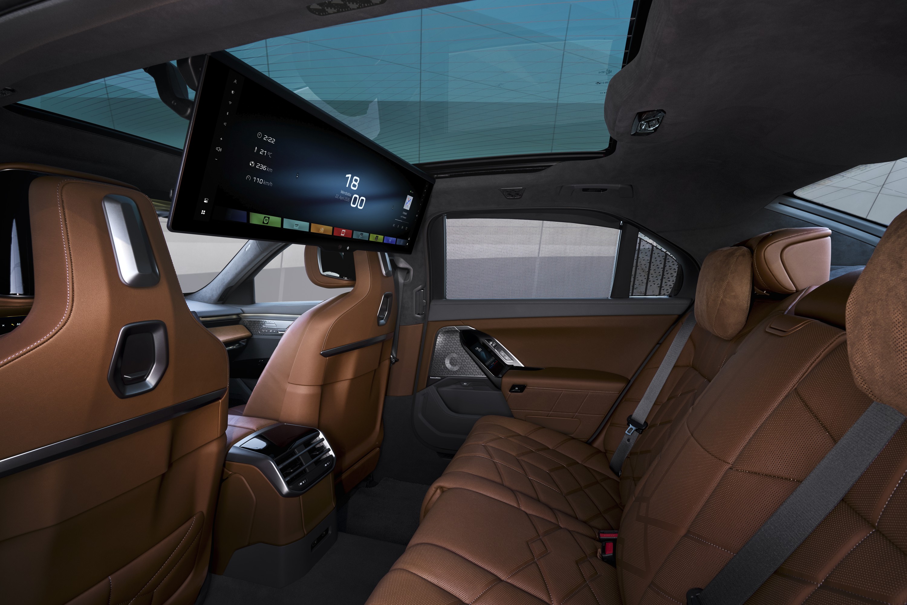 BMW i7 exterior P90636175
