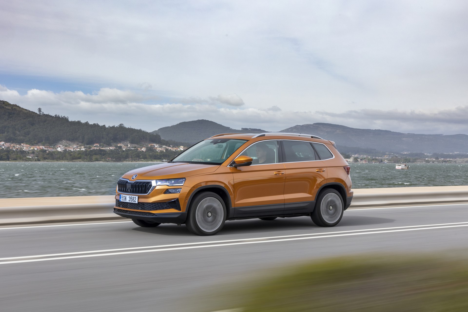 Škoda Karoq Powertrain & Charging official photo