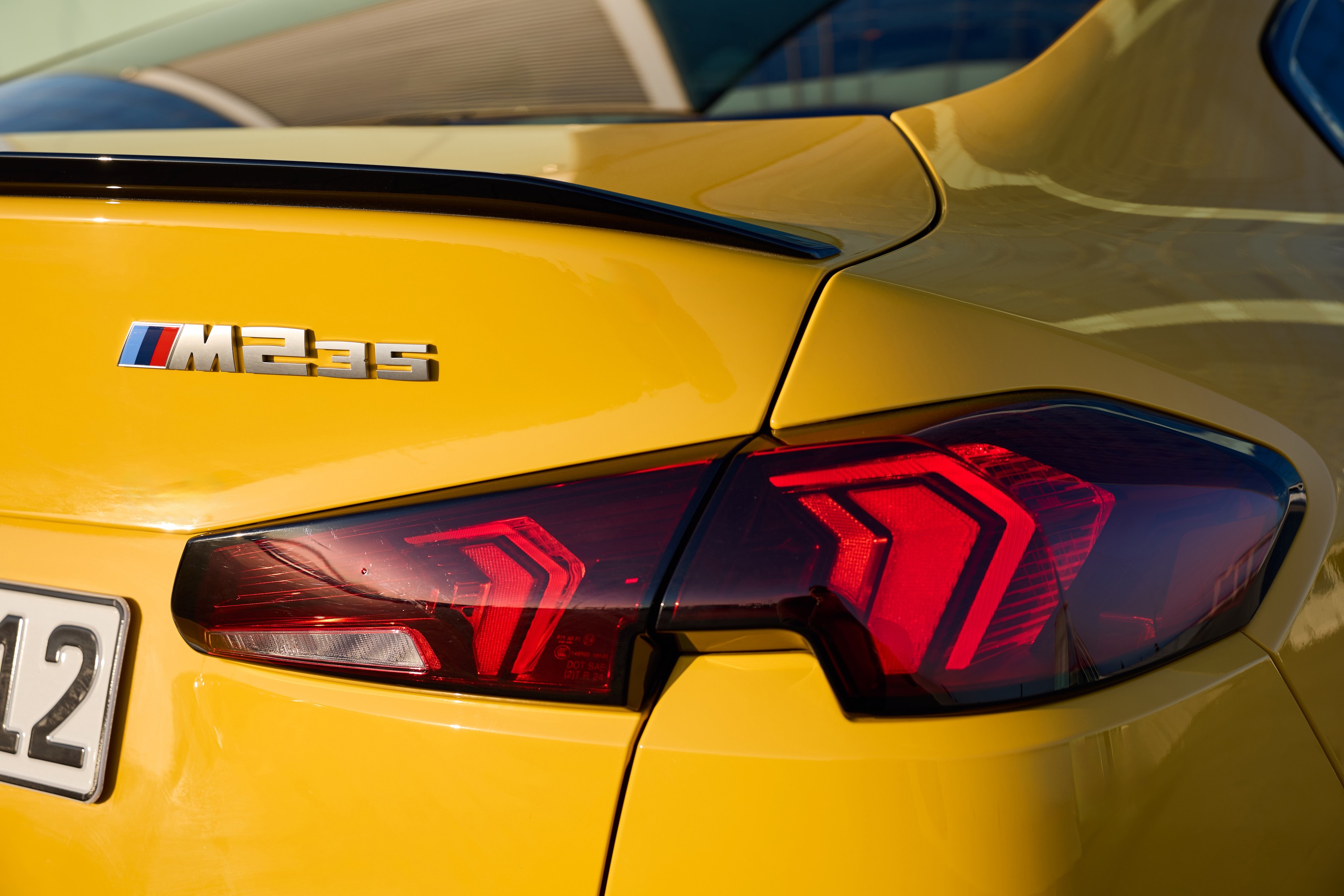 BMW M235 exterior P90589022