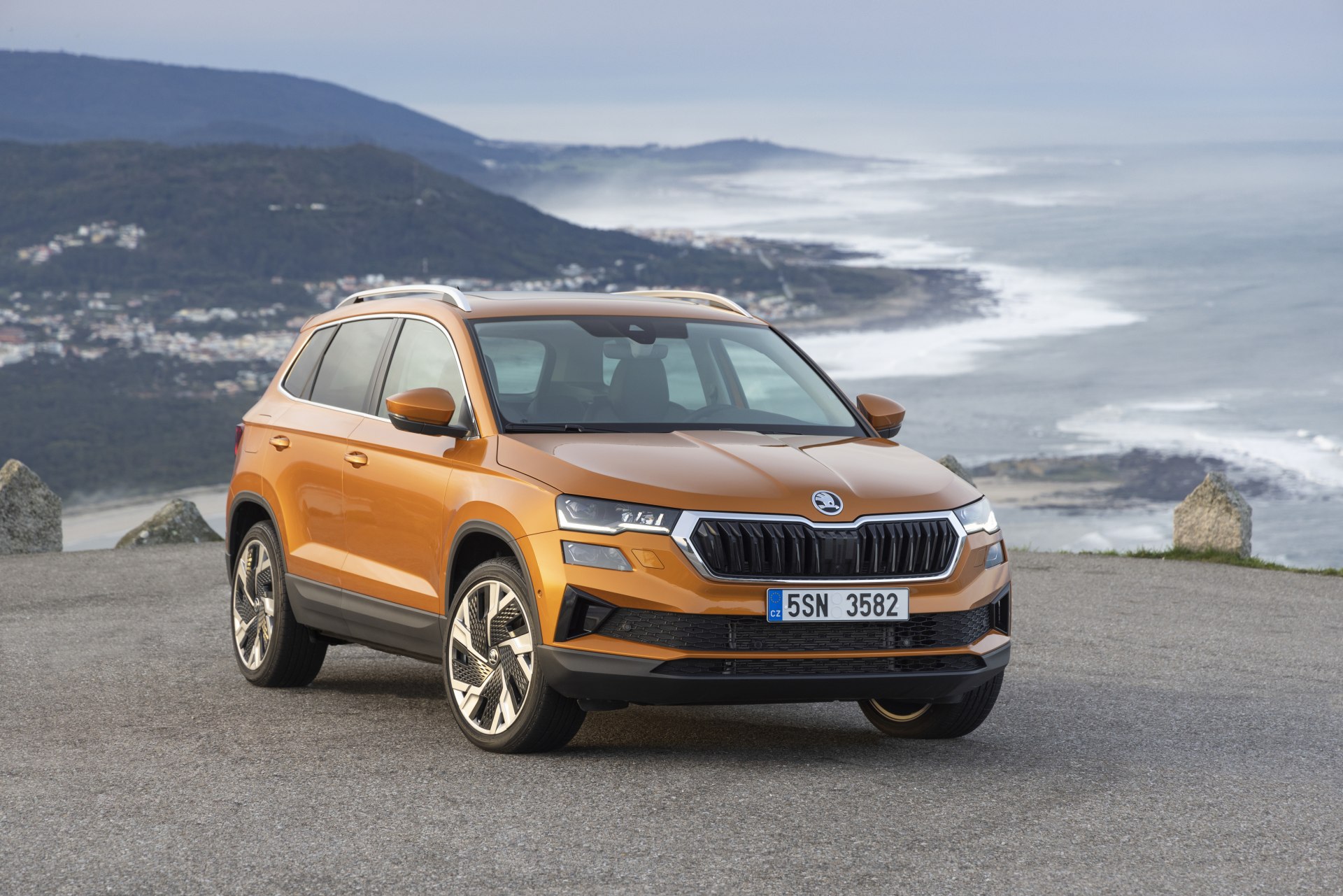 Škoda Karoq Overview official photo