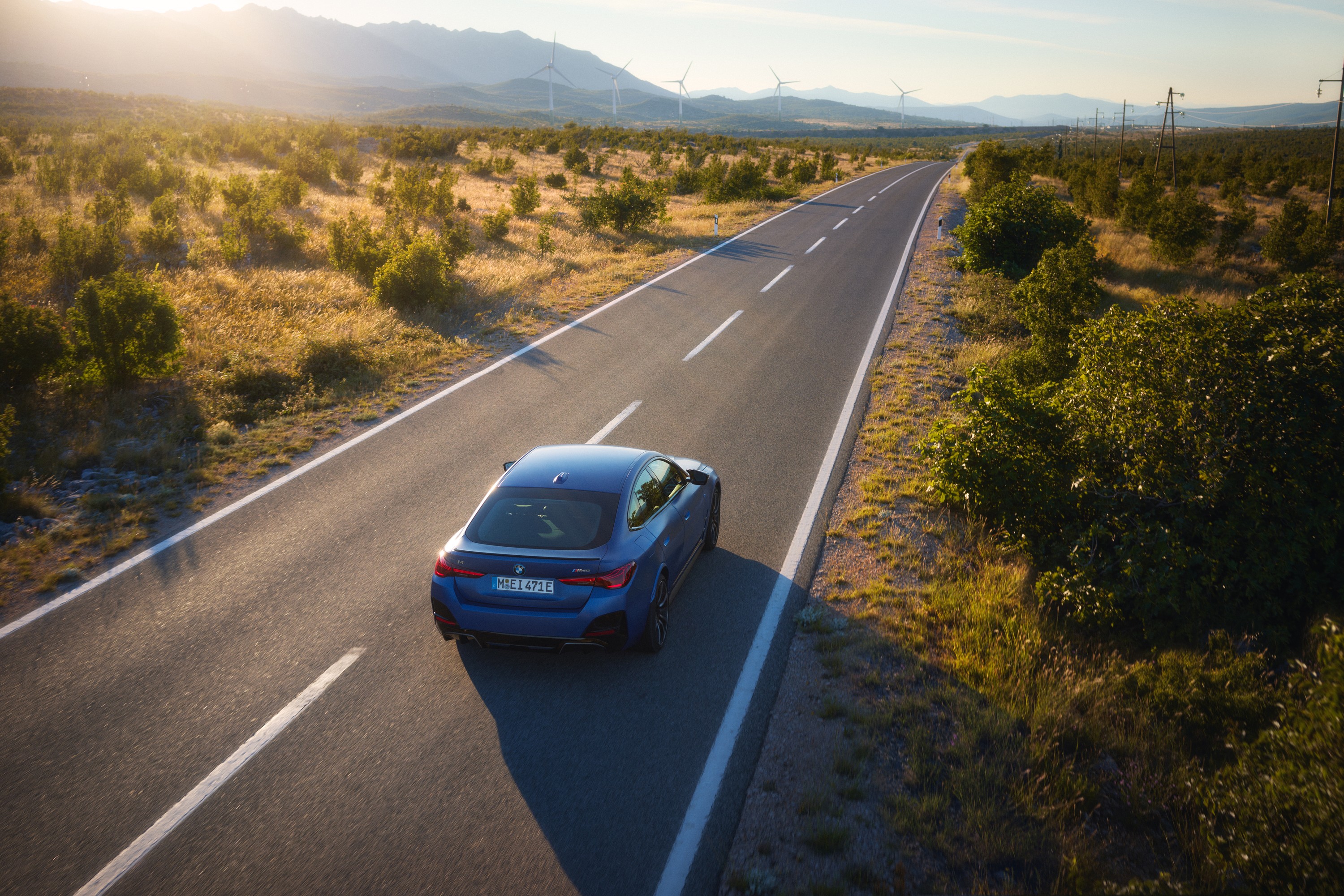 BMW i4 exterior P90566436