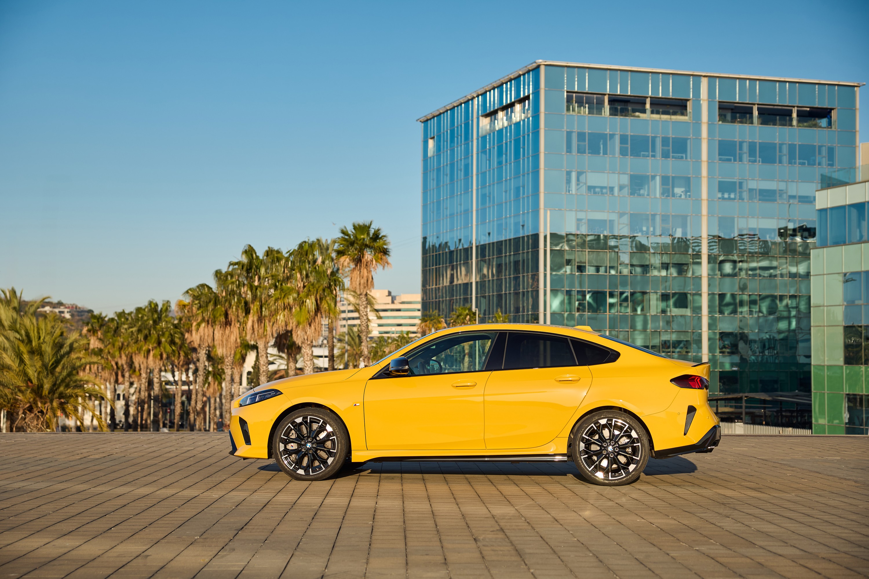 BMW M235 exterior P90589000