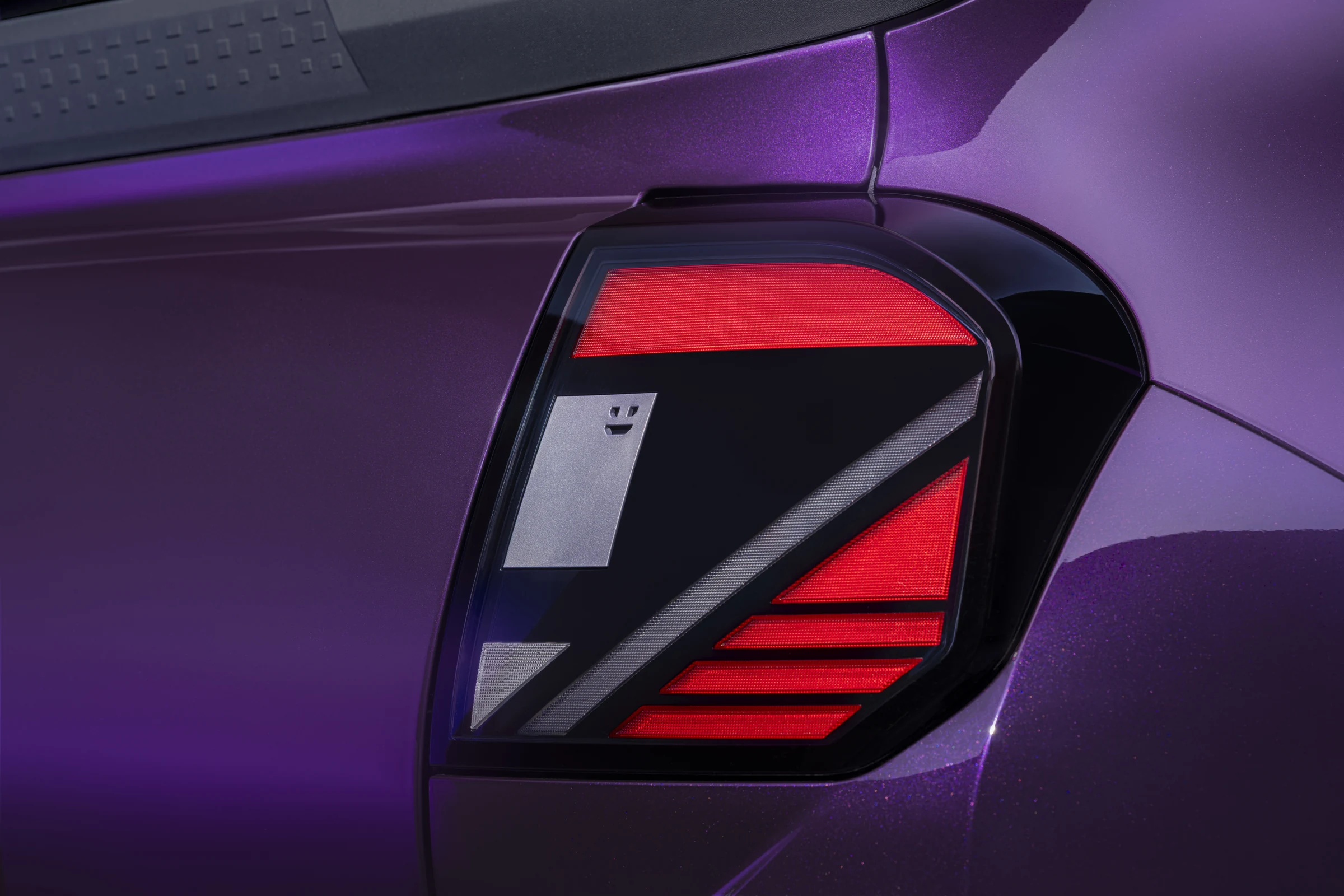 Nissan Pixo close-up details official photo 13