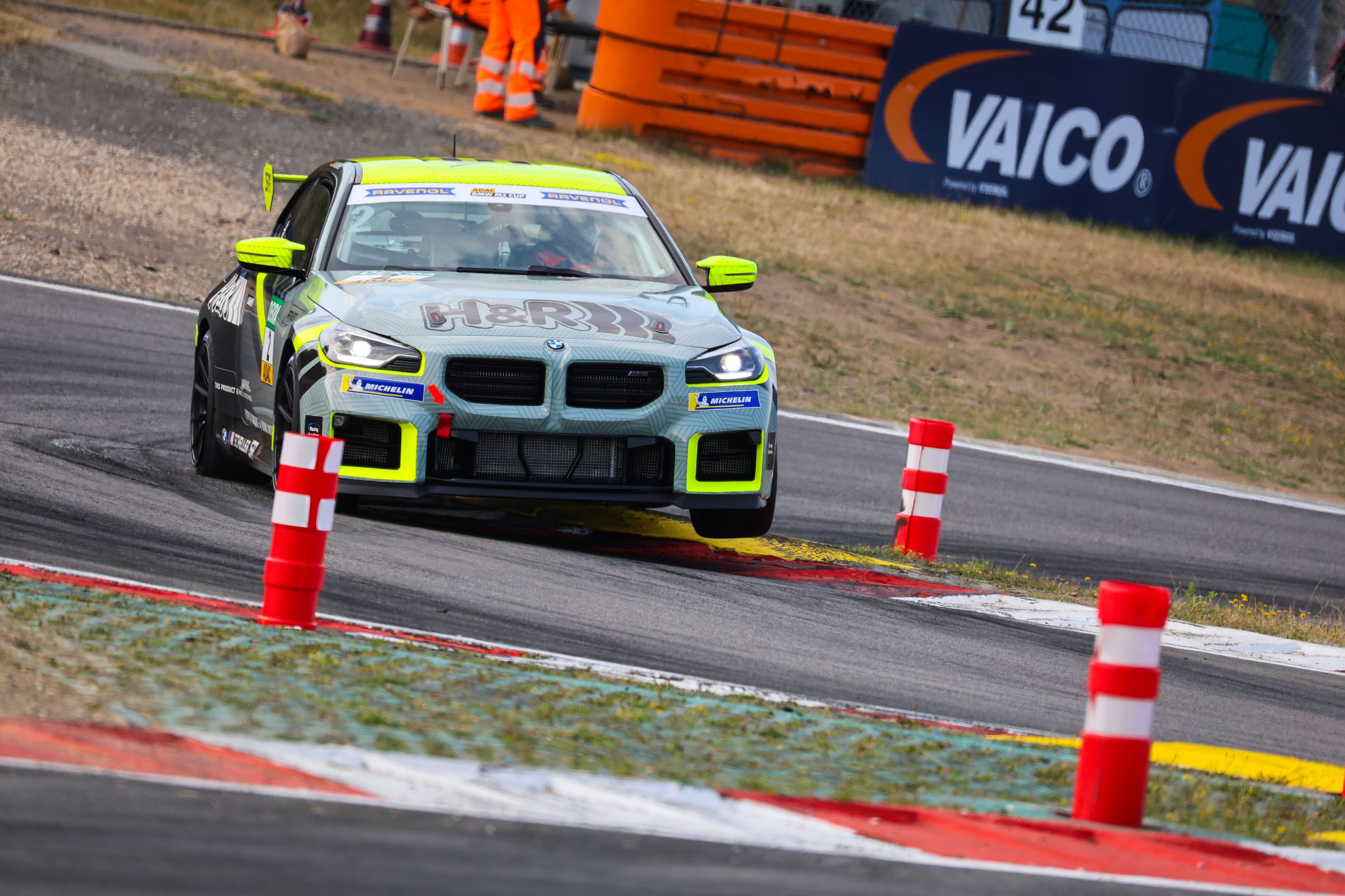 BMW M2 exterior P90652495